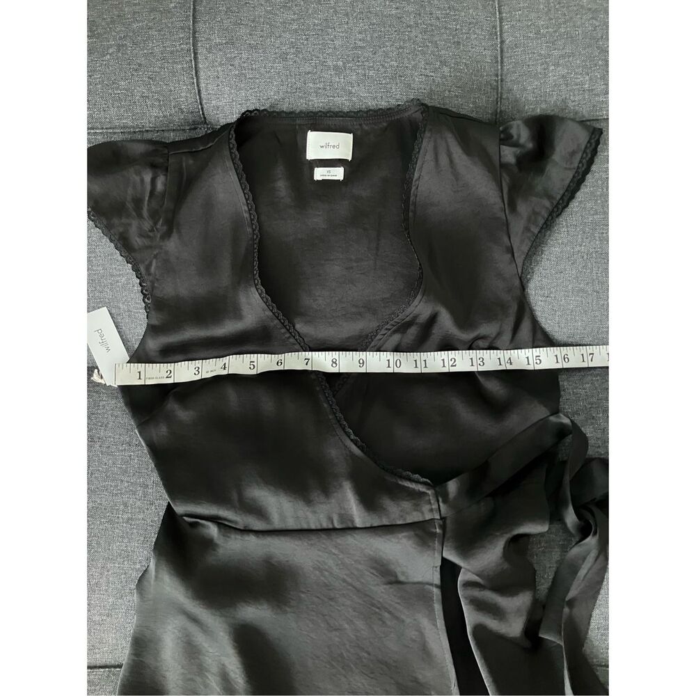 WILFRED Mademoiselle Black Wrap Dress Size XS NWT - Picture 9 of 13